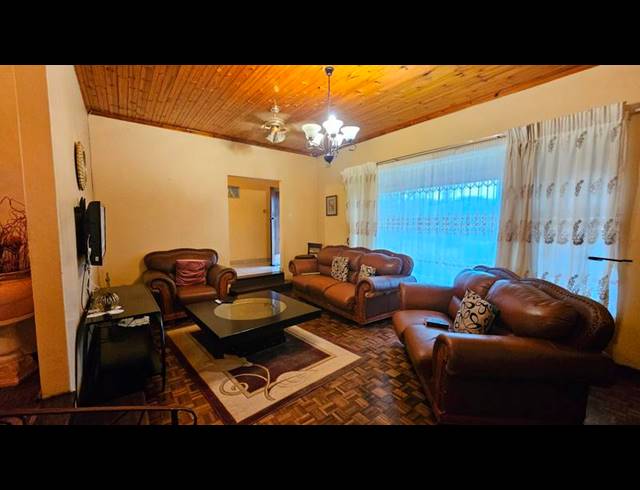 3 BEDROOM HOUSE FOR SALE IN PELHAM